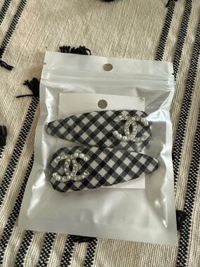 Cc  Black & White Gingham Crystal Pearl Logo Hair Clips